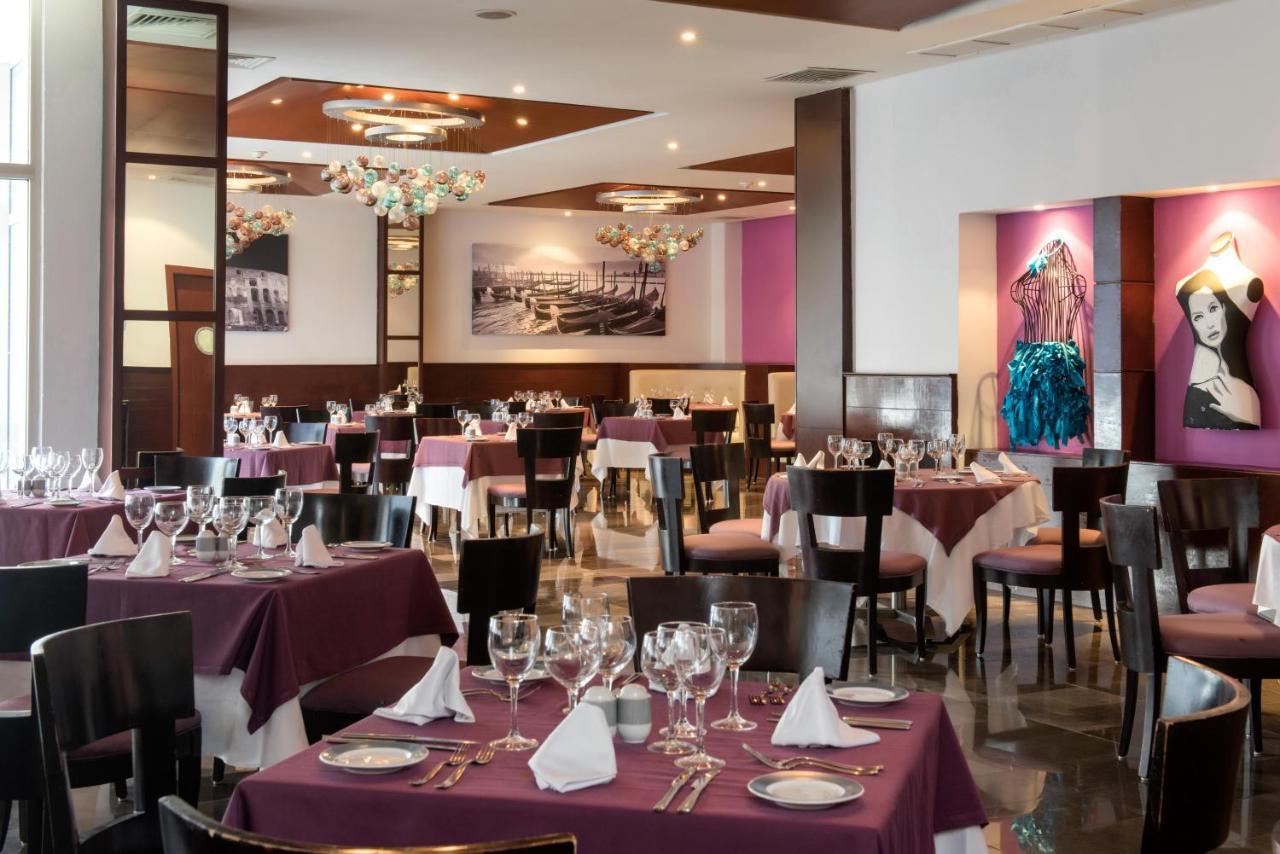 Grand Sunset Princess Плая дел Кармен Екстериор снимка Restaurant