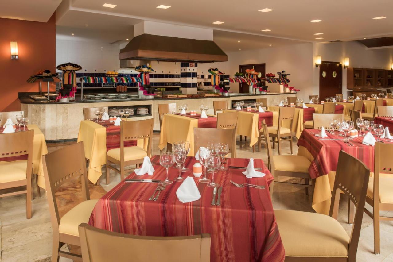Grand Sunset Princess Плая дел Кармен Екстериор снимка Restaurant