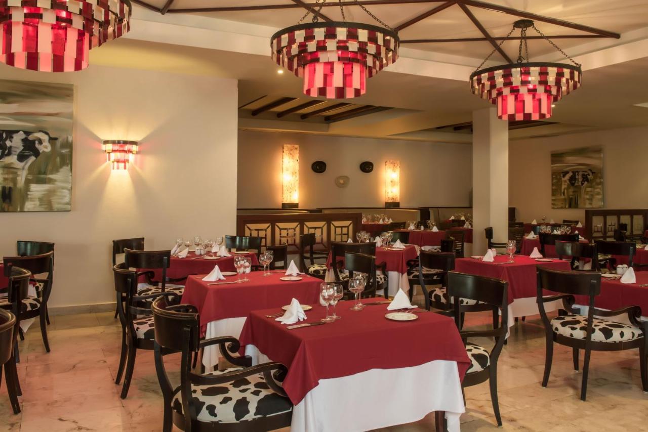 Grand Sunset Princess Плая дел Кармен Екстериор снимка Restaurant